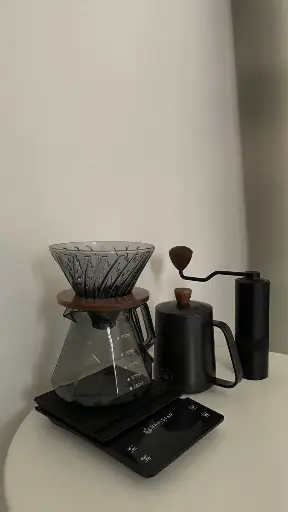 أداة V60 للتقطير